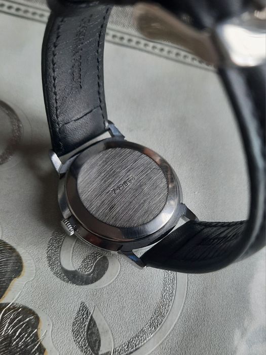 Продам часы Columbus