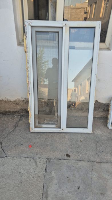 Пластик терезе сатылады.