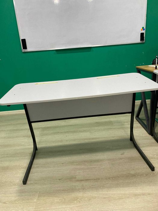 Shoshilinch sotuv! parta va stullar arzon narxda