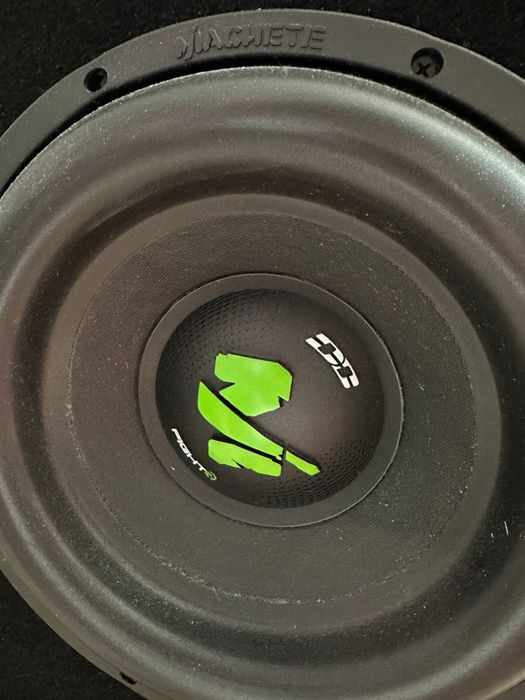 Продаю сабвуфер в полном комплекте