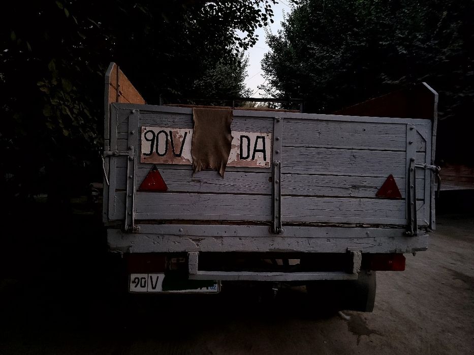UAZ mawinasi suruchni satiladi