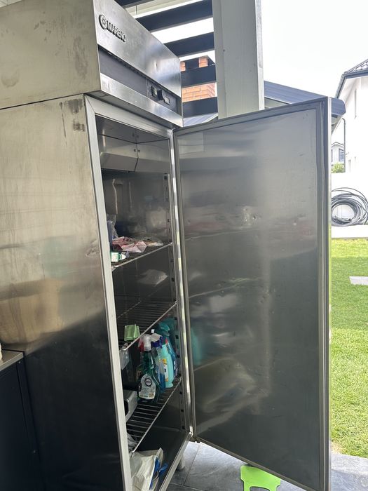Frigider exterior