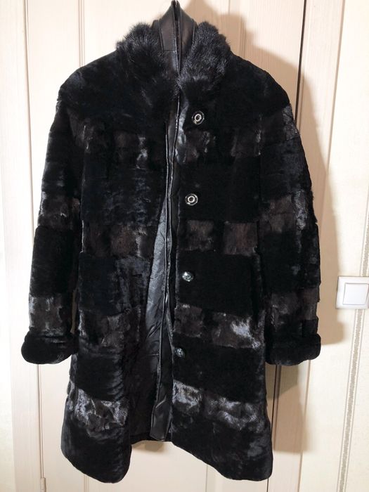 Продам шубу, мутоновую шубу