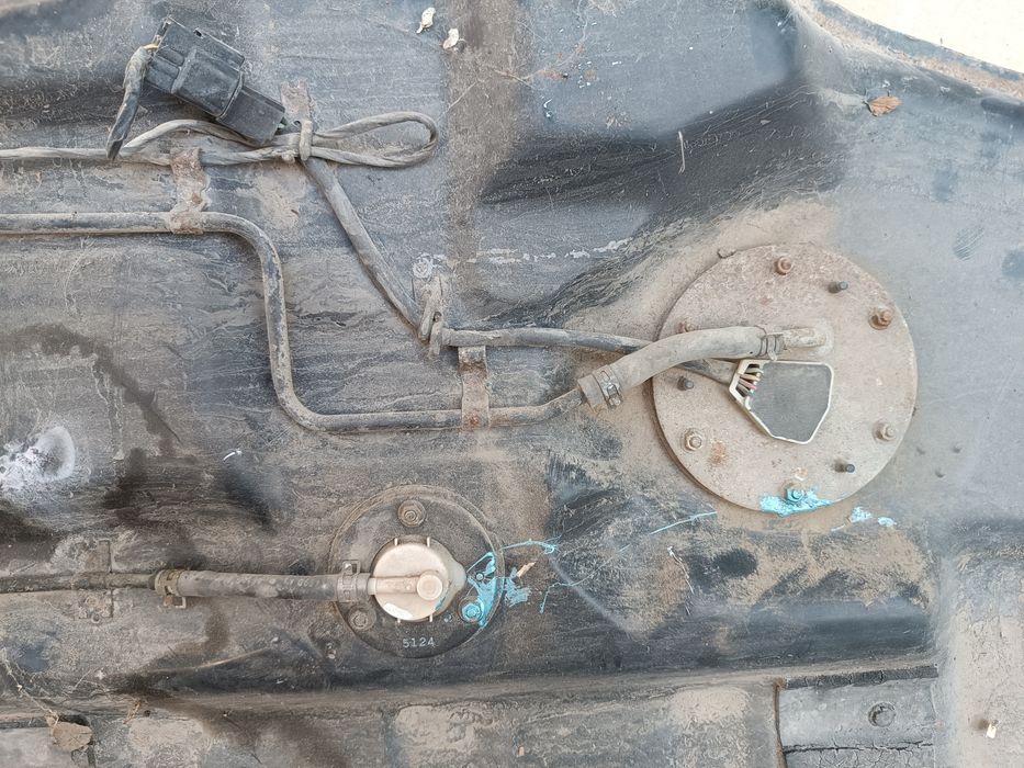 Бензобак Mitsubishi.