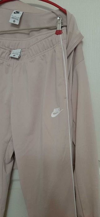 Дамски анцунг Nike