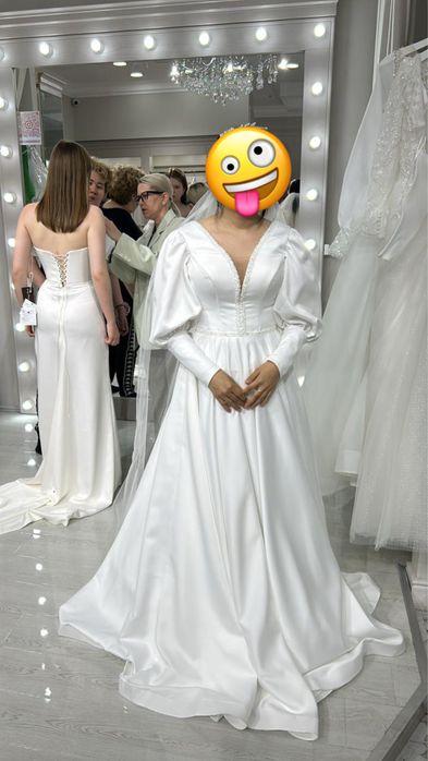 Свадебное платье, одевали один раз,