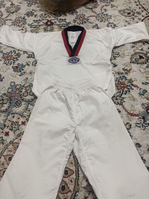 Продам кимано для таэквандо !