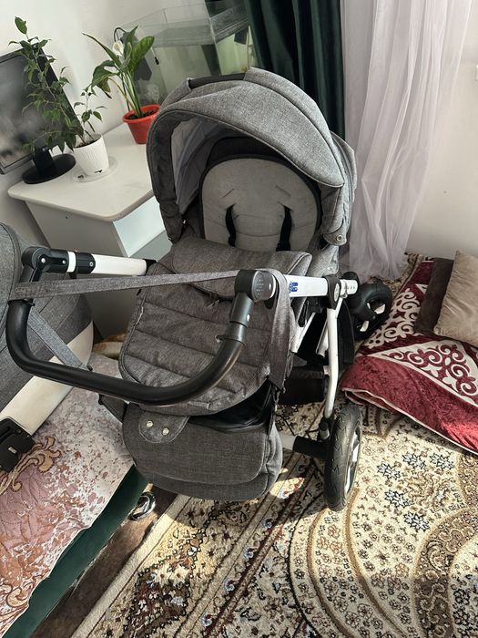 Продам детскую коляску