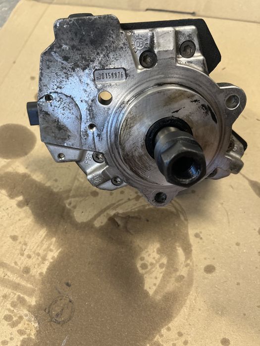 Pompa inalte presiune/injectie 3.0 d m57 bmw x5 e53 Cod: 0445010073