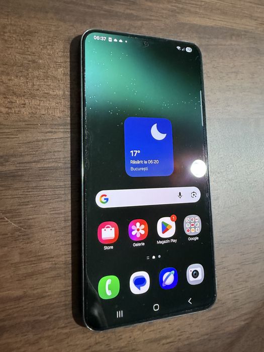 Samsung S22 PLUS