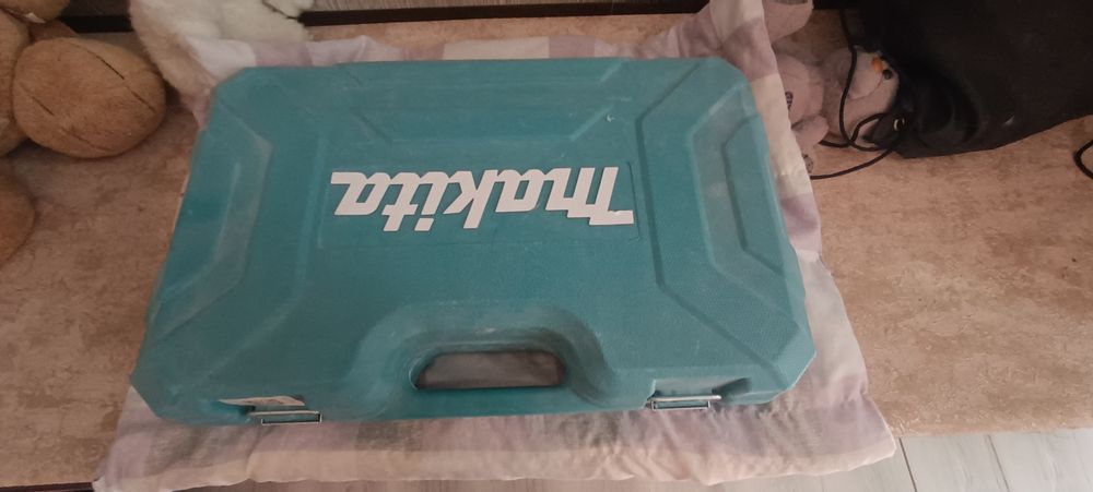 Перфоратор продам