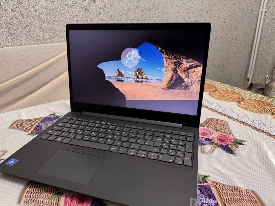 Продается Lenovo V15-IGL