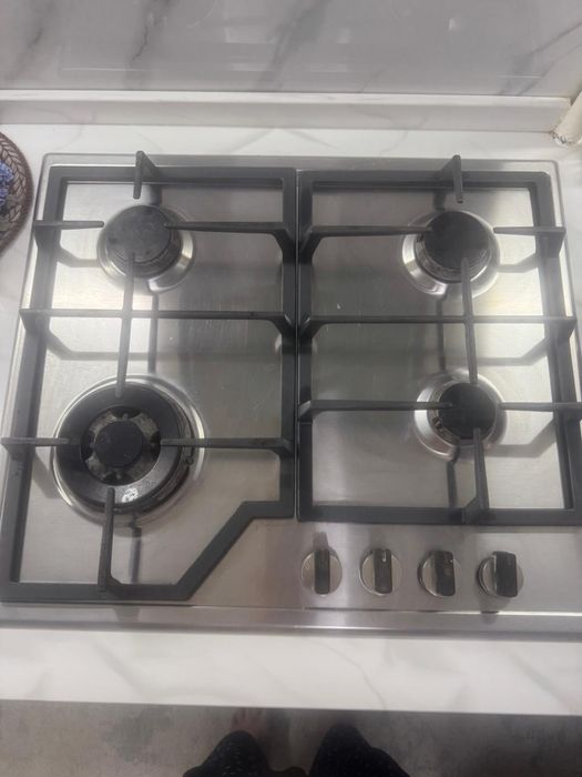 Продам газовую поверхность Electrolux б/у
