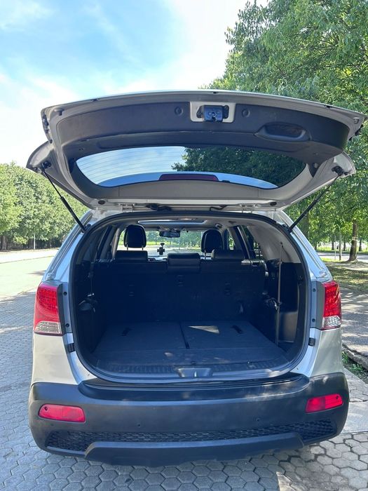 Mașina Kia Sorento