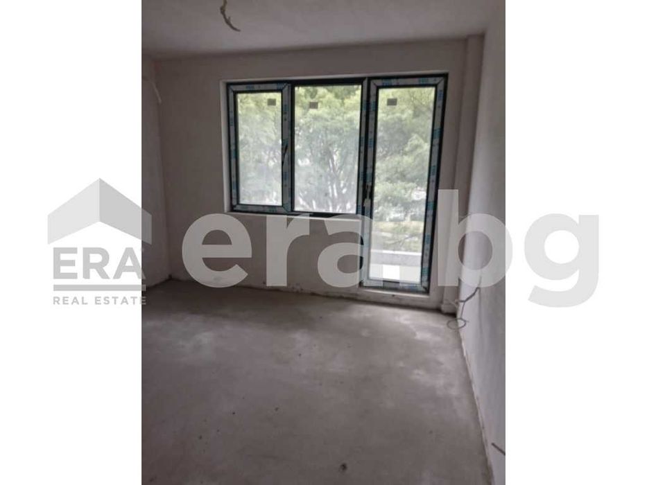 Продава се Тристаен апартамент в Варна, Център - 77 кв.м за 1800 €/кв.м - Снимка #2