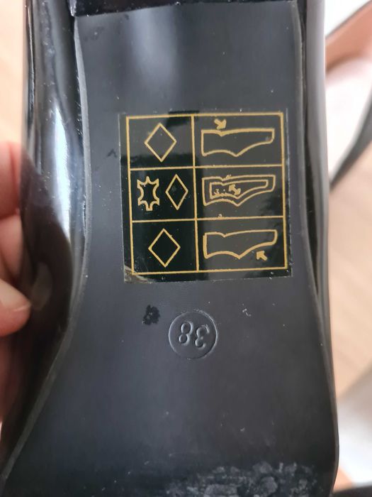 Лачени черни обувки, 38 номер