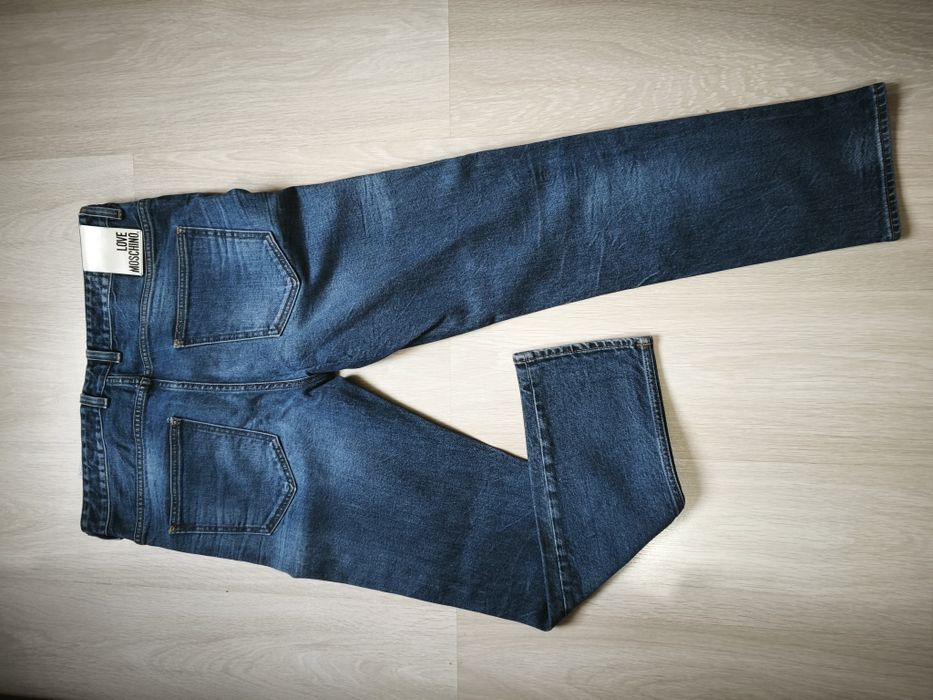 Мъжки дънки:LOVE MOSCHINO,