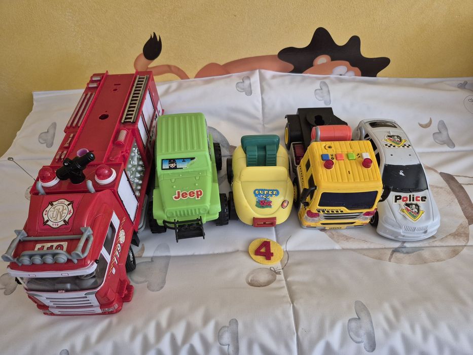 Занимателни играчки - цени по снимка и в коментари