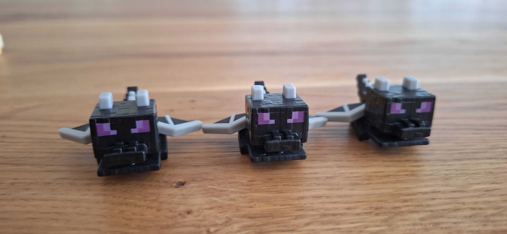 Майнкрафт фигурки- Kinder Joy Minecraft Collection 2026