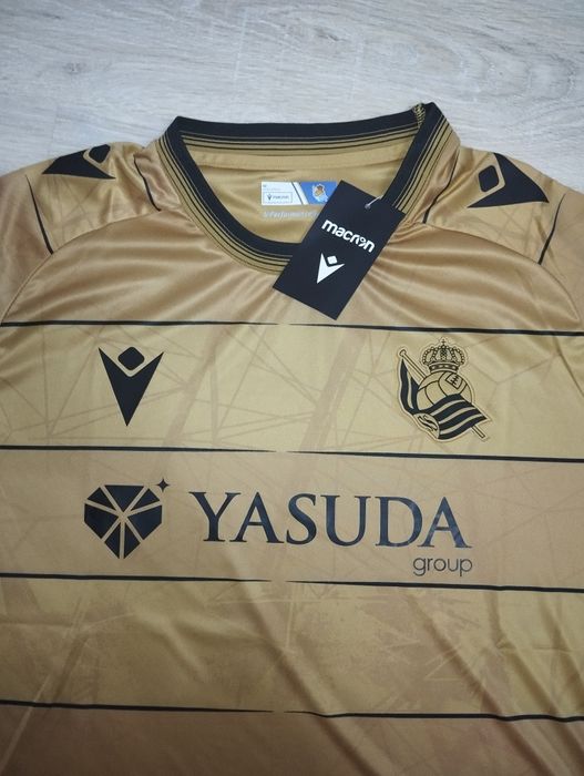 Футболни тениски (  Астън Вила, Виляреал, Дженоа, Дармщад