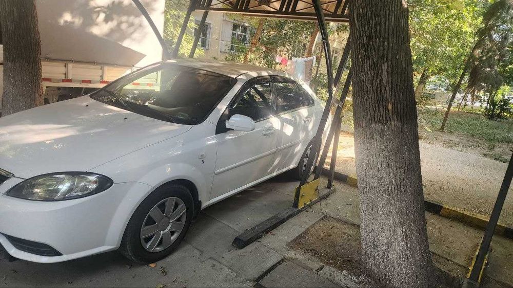 Продается. Джентра 2017 года. Автомат. Пробег 146 км.