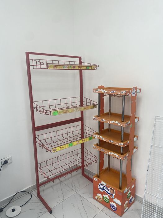 Полки для магазинов