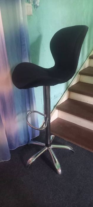 Кресло сотилади офисний