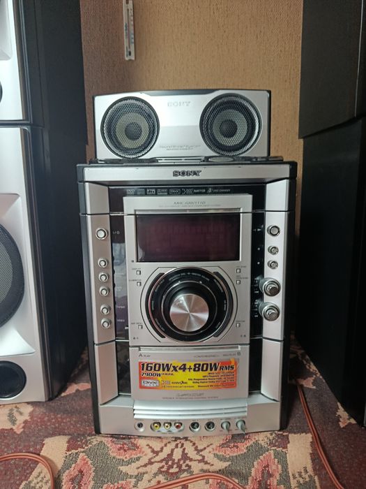 Музыкальный центр