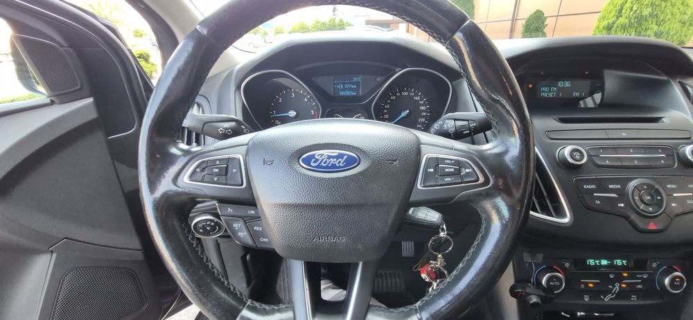 FORD Focus 2015 — imagine 3