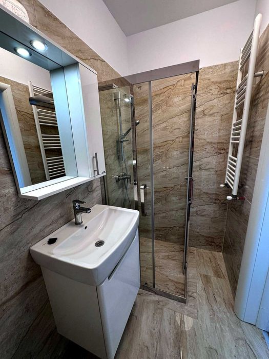 Închiriez duplex modern, ansamblul Central Address, sector 5, București