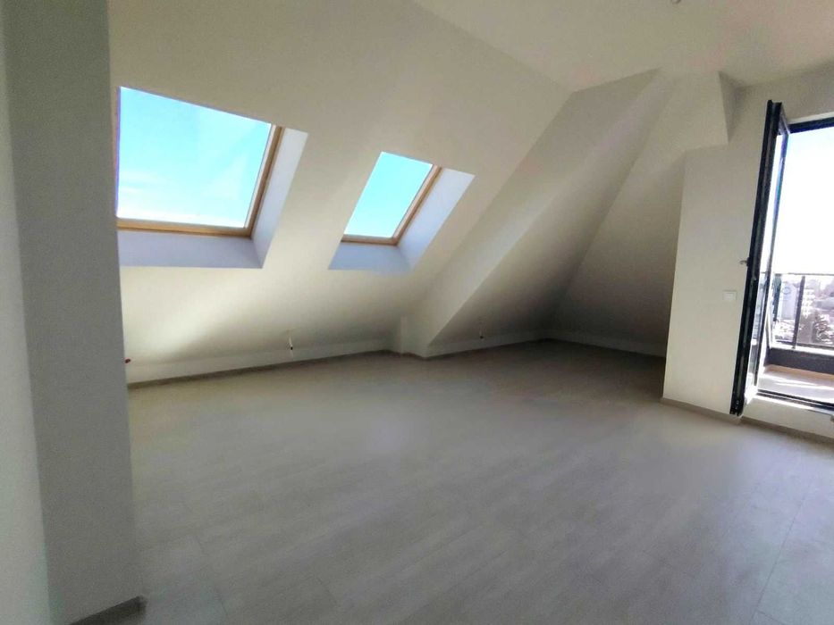 ЕРА Надежда продава двустаен апартамент в ж.к Надежда 1