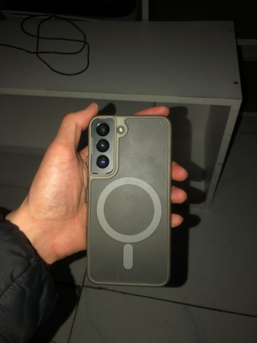 Продам Samsung S22