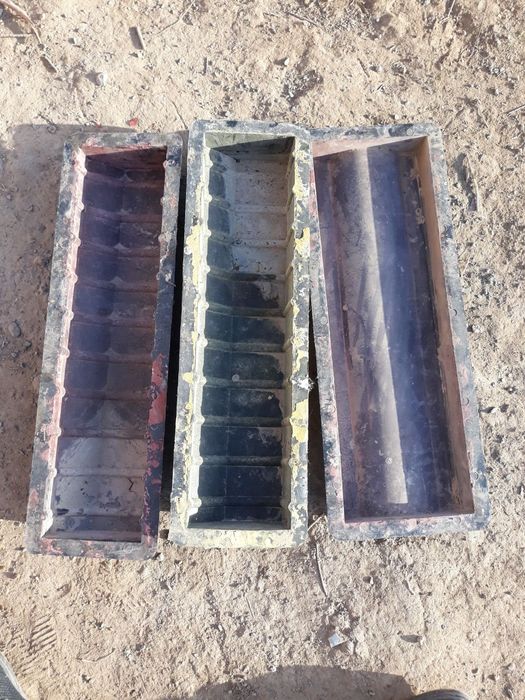 Брусчатка калип 4 тури хар кайсысы 25кв метир  20 латок 20 вардеор