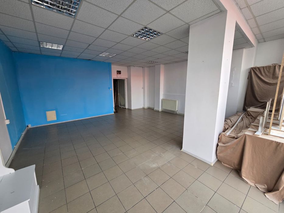 De Inchiriat Spatiu Comercial
