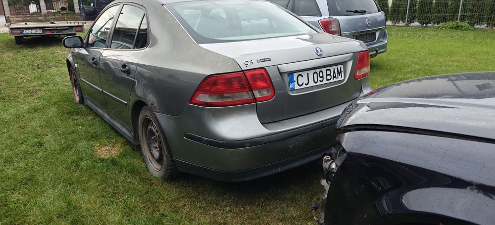 Vindem piese rezultate din dezmembrarea unui Saab 93