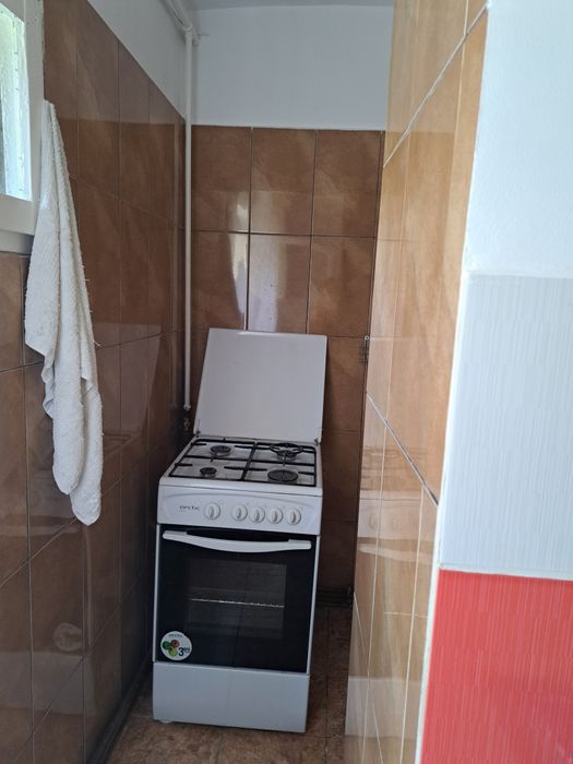 Ofer spre inchiriere garsoniera Mioveni