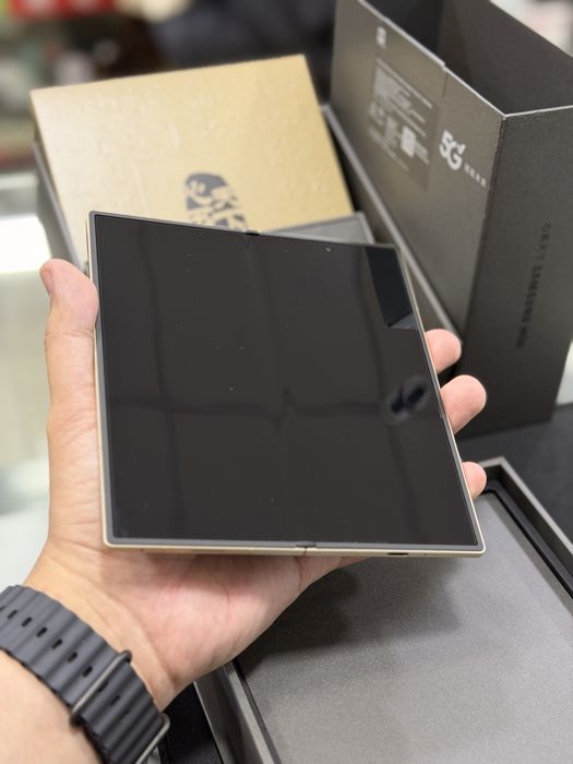 Samsung W26 16 / 1 trb black