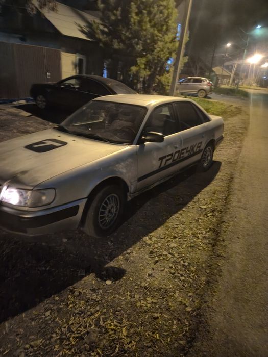 Продам ауди 100с4