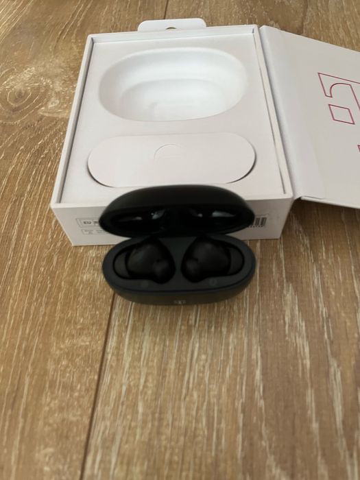 Earbuds Telekom powered by Baseus