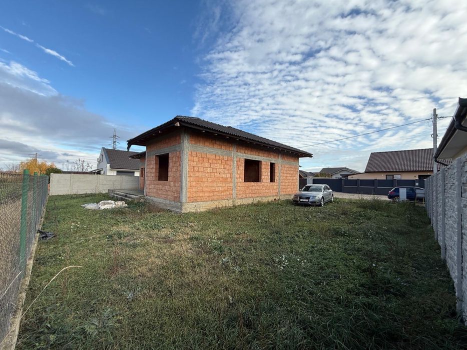 Casa noua parter Santandrei - gaz - curent