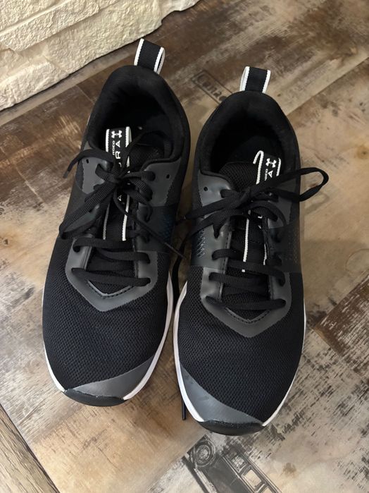 Спортни обувки Under armour