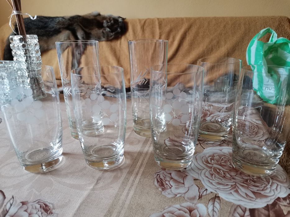 Комплект чаши различни