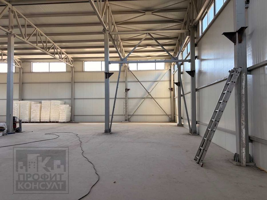 Дава се под наем Склад в Велико Търново, Промишлена зона - Юг - 850 кв.м за 3191.58 € - Снимка #4