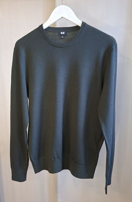 Пуловер от UNIQLO (шерсть мериноса)