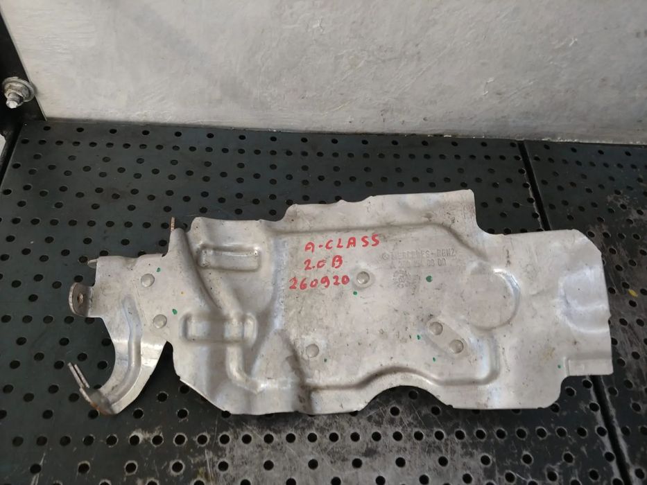 scut protectie termica motor 2.0b 260920 mercedes a-class a35 amg w177  euro 6 a2601540800