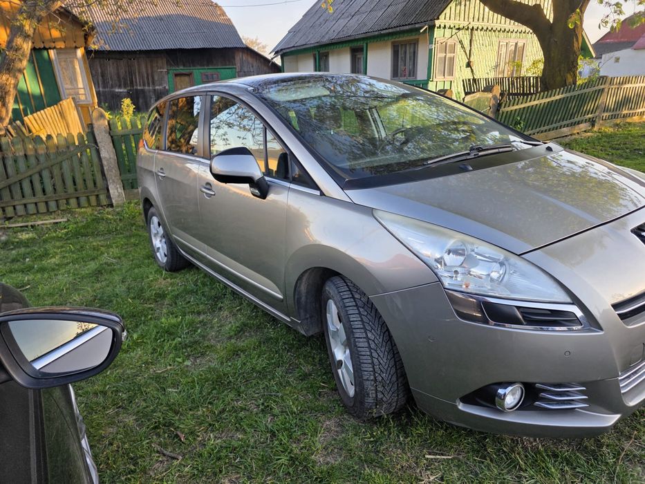 Vând Peugeot 5008 – 7 locuri – 1.6 Turbo Benzină – 160 CP