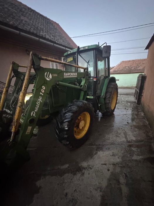 Vand Tractor John Deere 6110