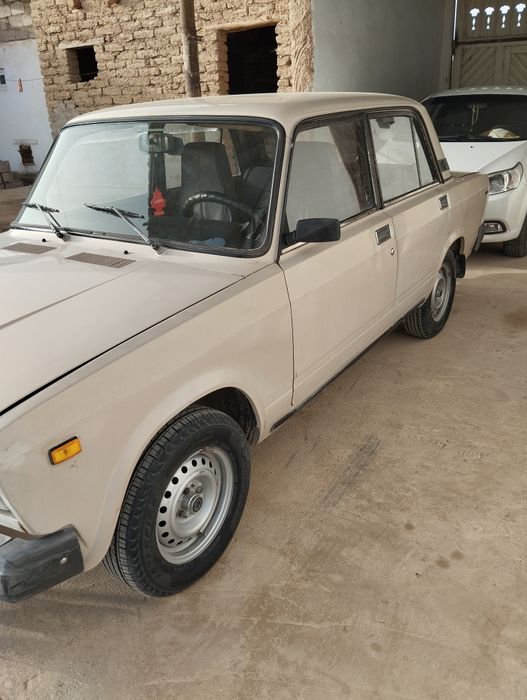 Ваз 2107 сотилади 1996 й. БЕНЗИН