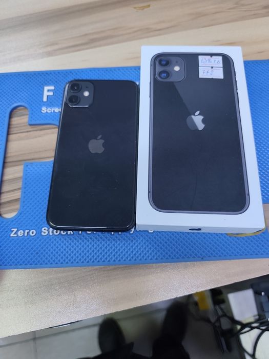 Айфон  11 память 128