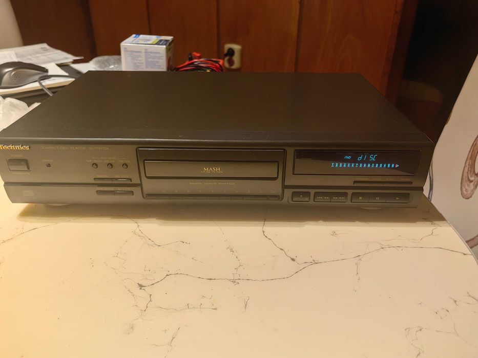 Technics CD model SL-PG470A